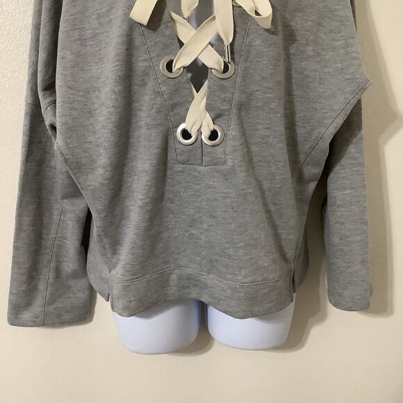 Active USA Grey Minimalist Clean Girl Influencer Lace Up Oversized Sweater Small - Picture 3 of 11